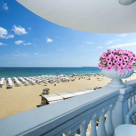 Hotel Chaika Słoneczny Brzeg