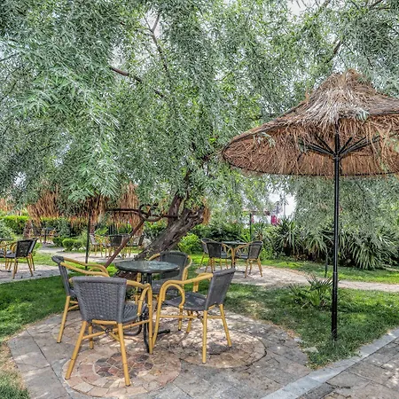 Chaika 3* Sluneční pobřeží